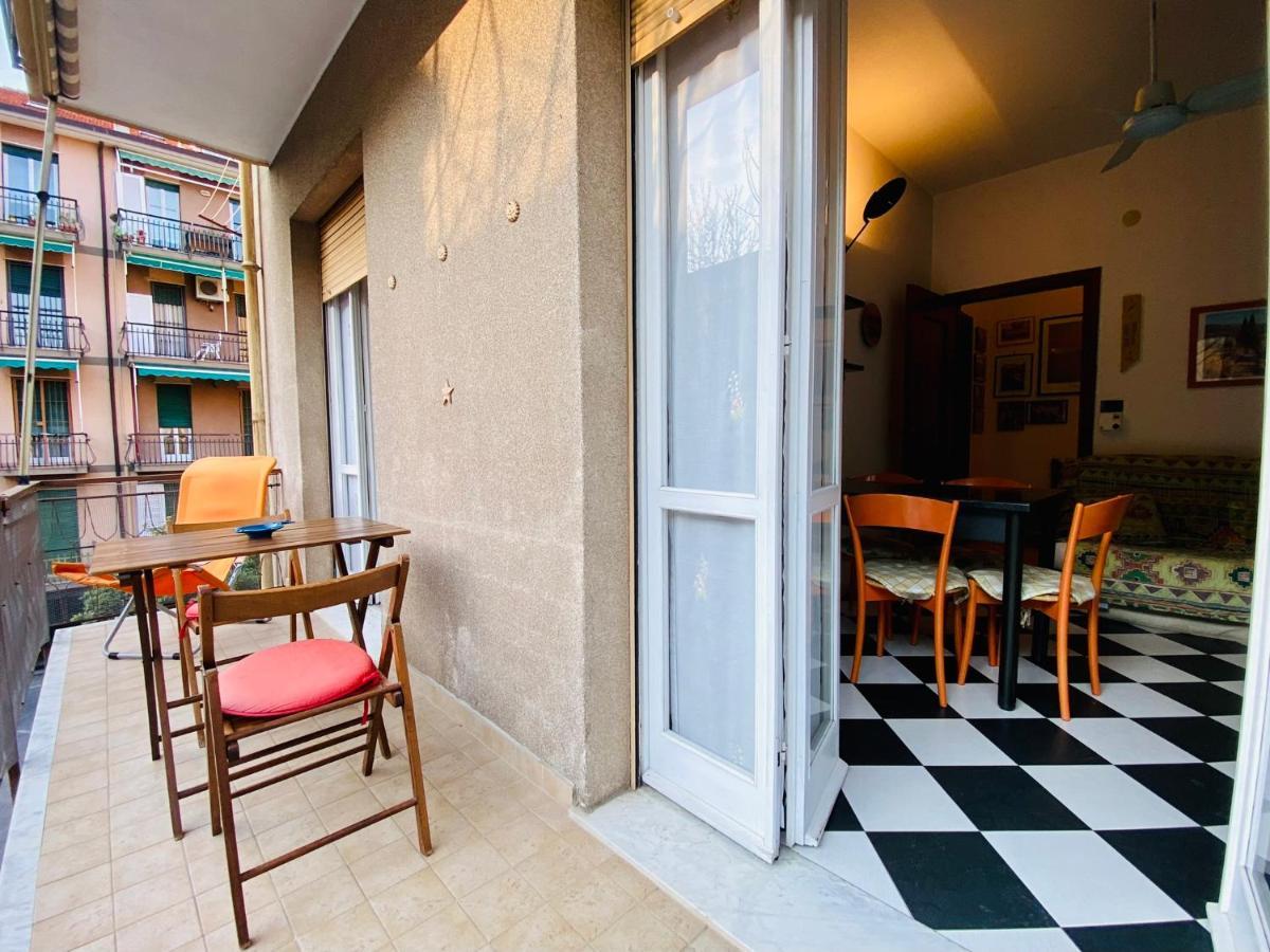Hostdomus - Bilocale Sul Borgo Apartment Finale Ligure Exterior photo